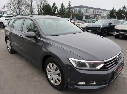 Volkswagen - Passat