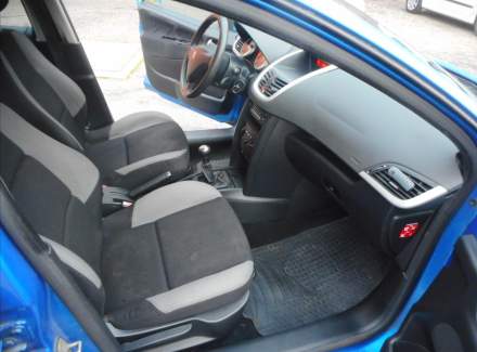 Peugeot - 207