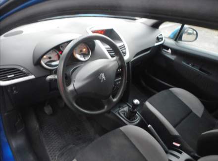 Peugeot - 207