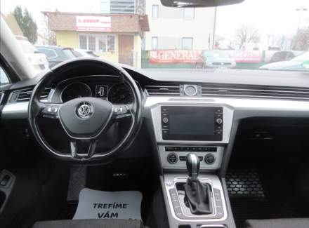 Volkswagen - Passat