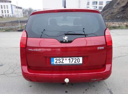 Peugeot - 5008
