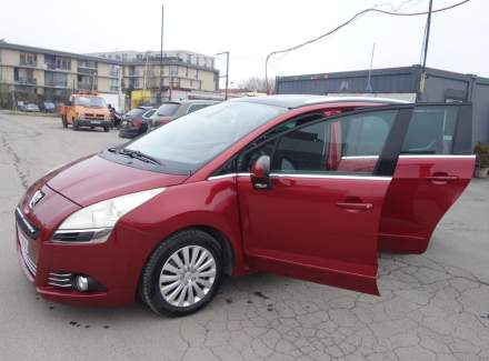 Peugeot - 5008