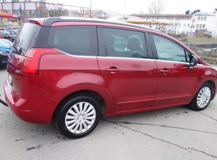 Peugeot - 5008