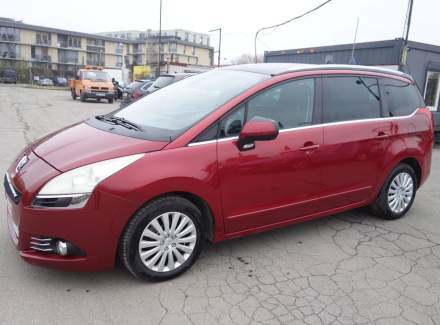 Peugeot - 5008