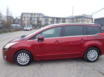 Peugeot - 5008