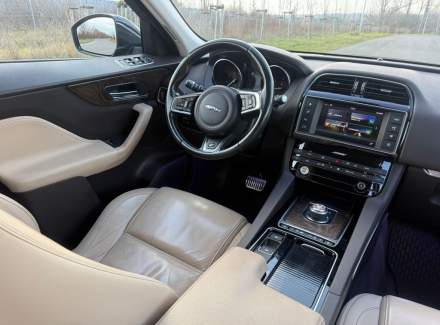 Jaguar - F-Pace