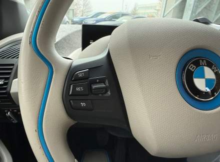 BMW - i3
