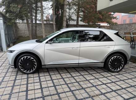 Hyundai - IONIQ 5