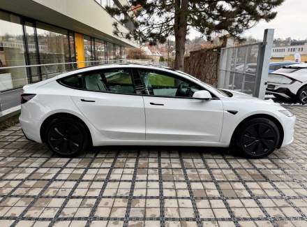 Tesla - Model 3