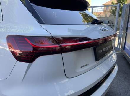 Audi - E-tron