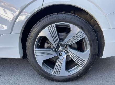 Audi - E-tron