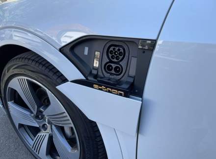 Audi - E-tron