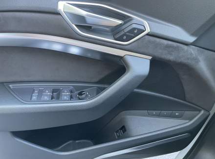 Audi - E-tron