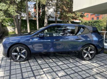 BMW - iX