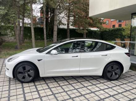 Tesla - Model 3