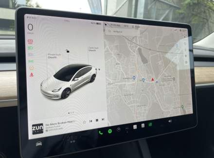Tesla - Model 3