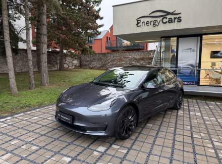 Tesla - Model 3