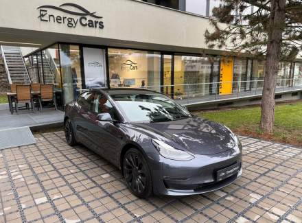 Tesla - Model 3