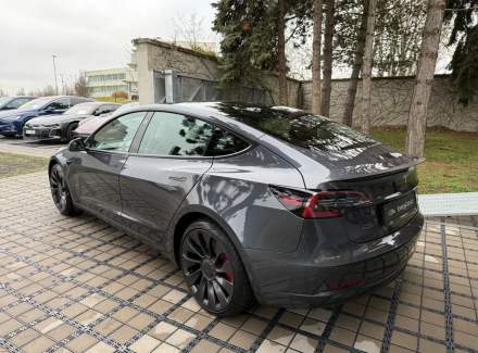 Tesla - Model 3