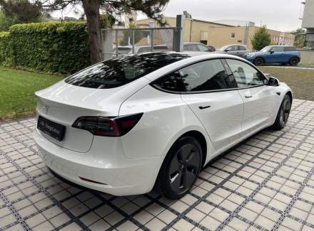 Tesla - Model 3