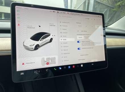Tesla - Model 3