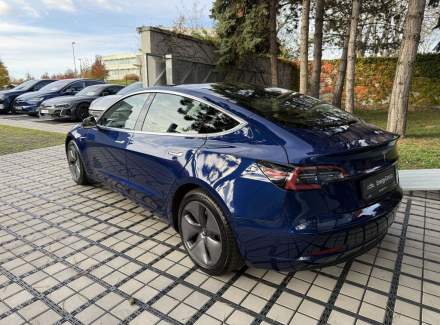 Tesla - Model 3