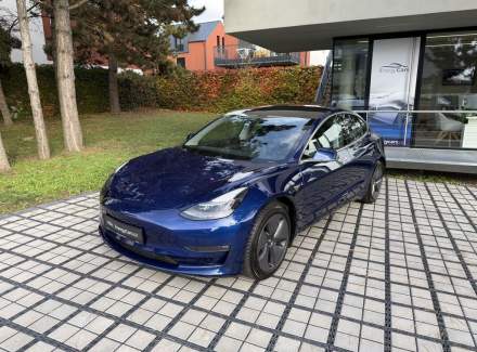 Tesla - Model 3