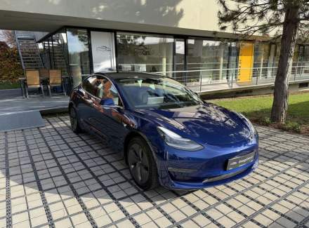 Tesla - Model 3
