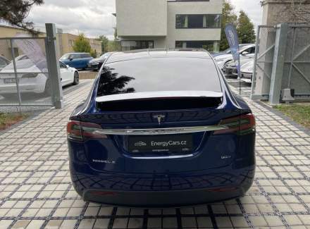 Tesla - Model X