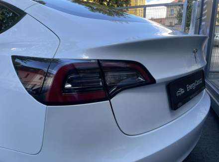 Tesla - Model 3