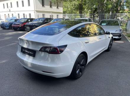 Tesla - Model 3