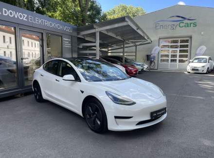 Tesla - Model 3