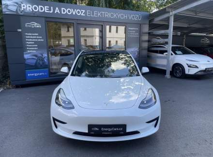 Tesla - Model 3