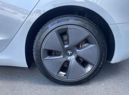 Tesla - Model 3