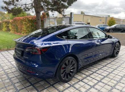 Tesla - Model 3