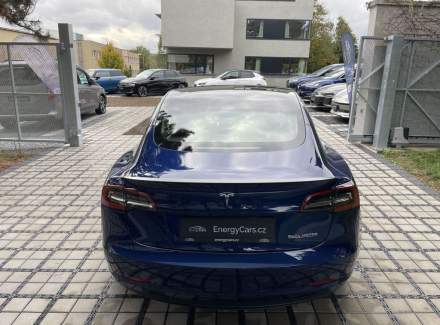 Tesla - Model 3