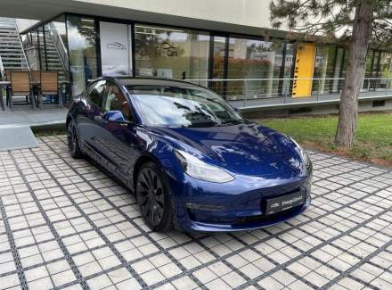Tesla - Model 3
