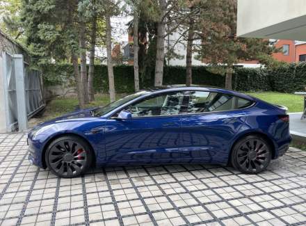 Tesla - Model 3