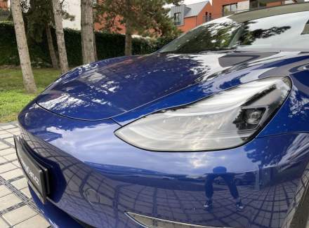 Tesla - Model 3