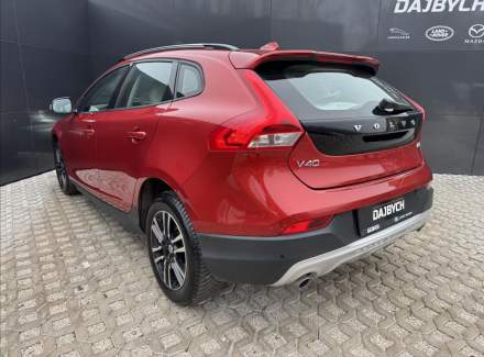 Volvo - V40