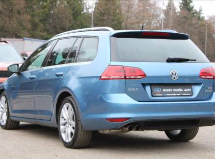 Volkswagen - Golf