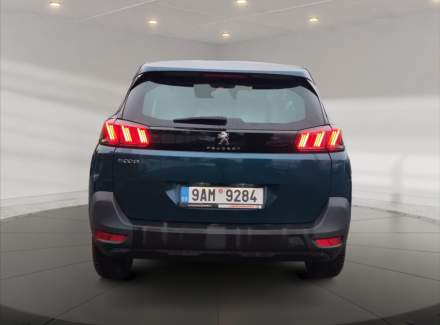 Peugeot - 5008