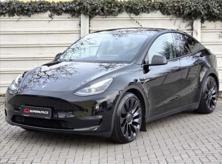 Tesla - Model Y