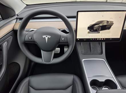 Tesla - Model Y