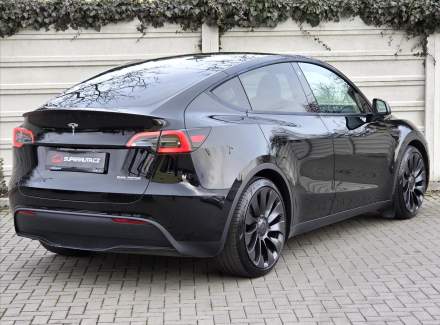 Tesla - Model Y