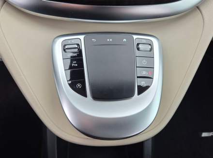 Mercedes-Benz - V-class