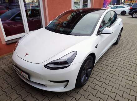 Tesla - Model 3