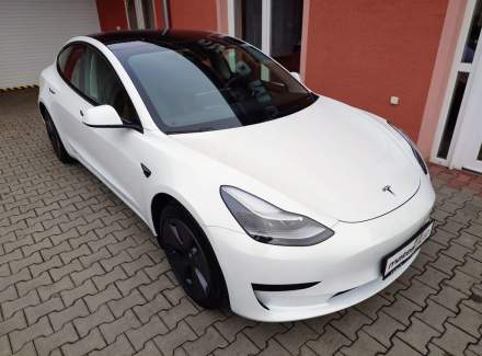 Tesla - Model 3