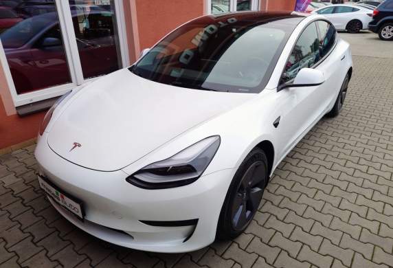 Tesla - Model 3