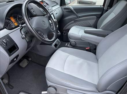 Mercedes-Benz - Viano